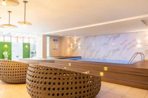 Luxury View 14th Floor 2BR Common Pool - Push Home